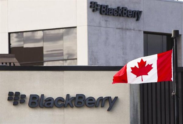 Blackberry in .7bn takeover deal with Fairfax
